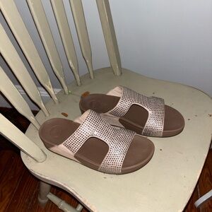 Fitflop Brown and Cream Slide Sandals